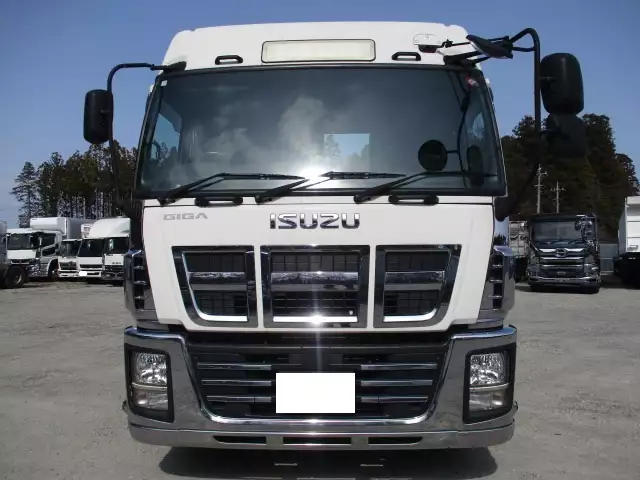 平成27年09月中古大型トラクタヘッドいすゞギガの画像2