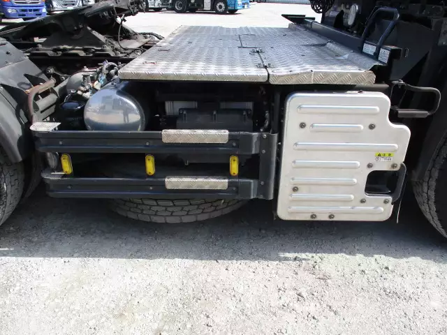 平成27年09月中古大型トラクタヘッドいすゞギガの画像21