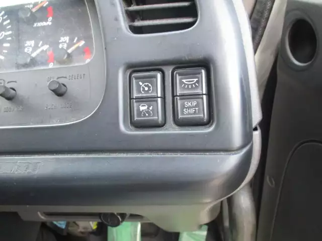 平成27年09月中古大型トラクタヘッドいすゞギガの画像31