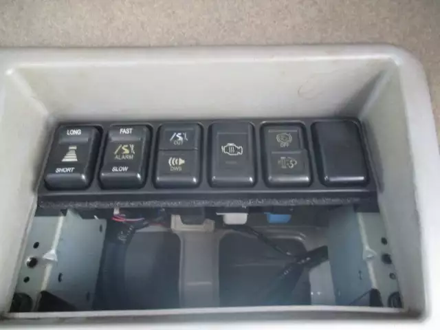 平成27年09月中古大型トラクタヘッドいすゞギガの画像32