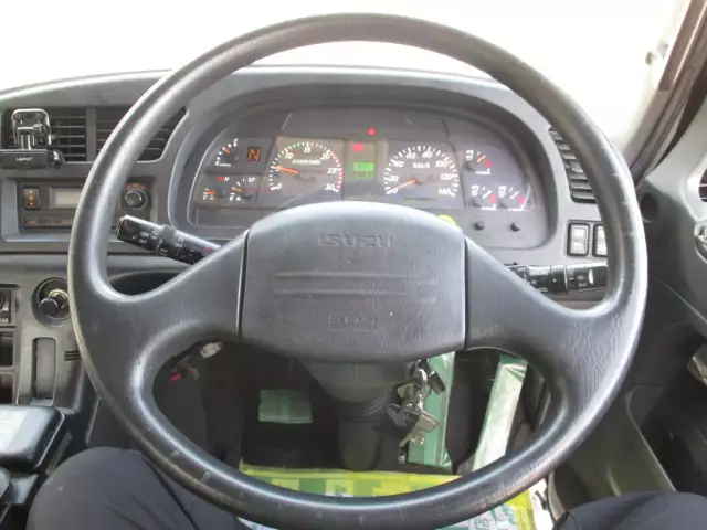 平成27年09月中古大型トラクタヘッドいすゞギガの画像34