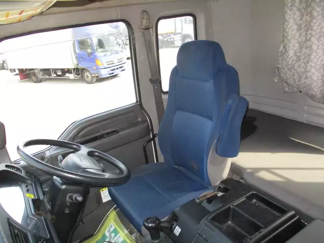 平成27年09月中古大型トラクタヘッドいすゞギガの画像41