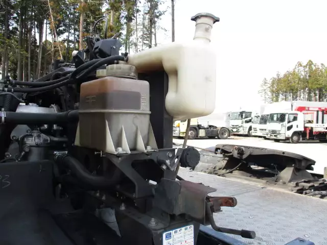 平成27年09月中古大型トラクタヘッドいすゞギガの画像47