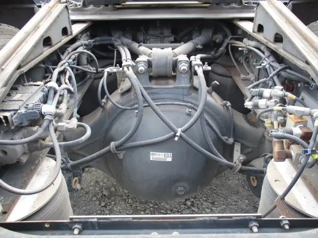 平成27年09月中古大型トラクタヘッドいすゞギガの画像17