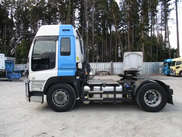 平成27年09月中古大型トラクタヘッドいすゞギガの画像8