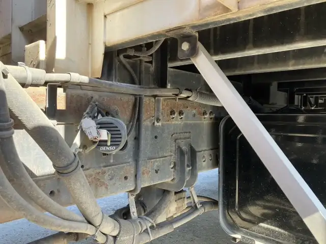 平成26年12月中古大型クレーン付日産UDクオンの画像19