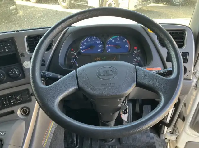 平成26年12月中古大型クレーン付日産UDクオンの画像45