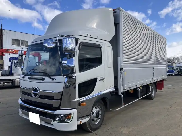 平成29年09月中古中型アルミバン・ウィング日野レンジャーの画像1