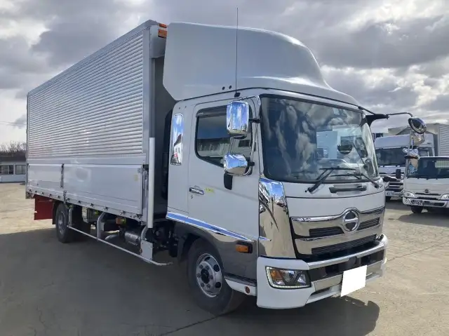 平成29年09月中古中型アルミバン・ウィング日野レンジャーの画像3