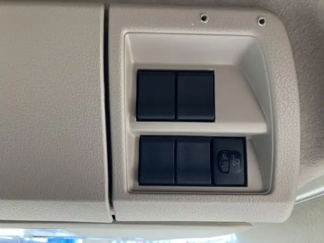 平成29年09月中古中型アルミバン・ウィング日野レンジャーの画像39