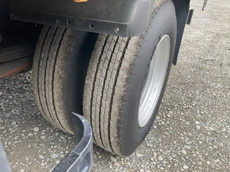 平成30年04月中古小型平ボディいすゞエルフの画像29