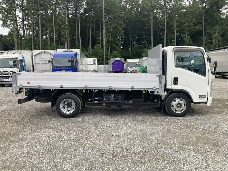 平成30年04月中古小型平ボディいすゞエルフの画像4