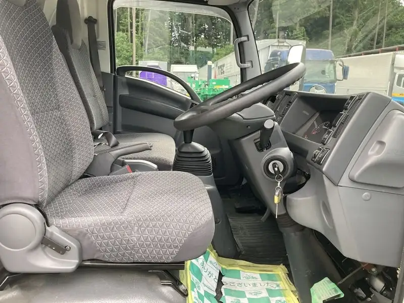平成30年04月中古小型平ボディいすゞエルフの画像35