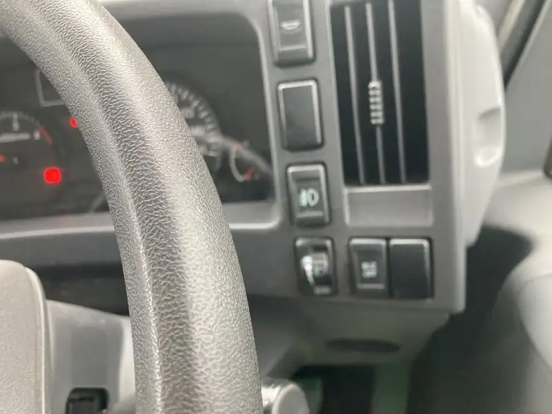 平成30年04月中古小型平ボディいすゞエルフの画像39