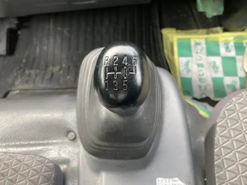 平成30年04月中古小型平ボディいすゞエルフの画像41