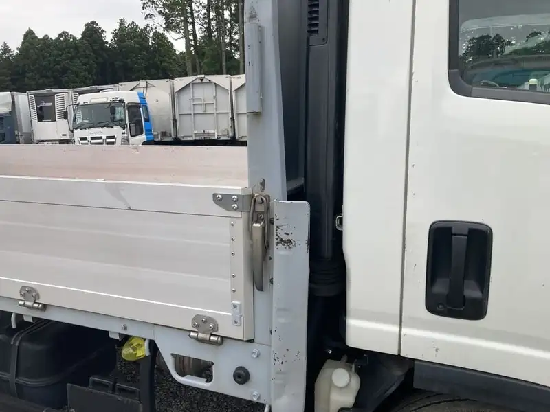 平成30年04月中古小型平ボディいすゞエルフの画像57