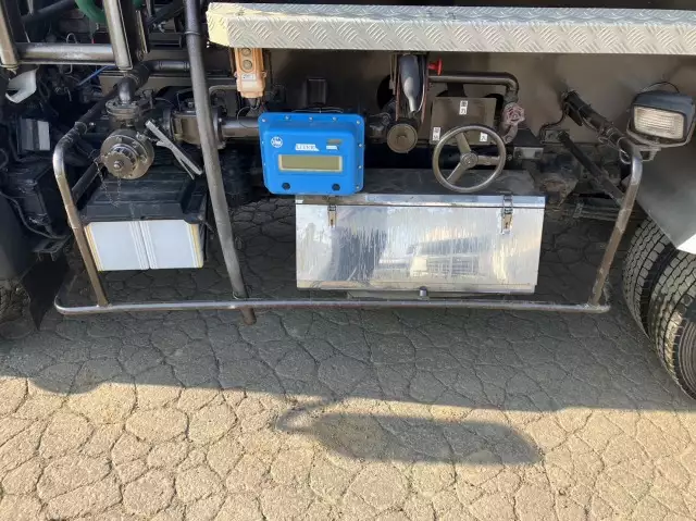 平成25年12月中古小型ミキサー車・高所作業車・その他特装車日野デュトロの画像34