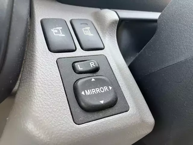 平成25年12月中古小型ミキサー車・高所作業車・その他特装車日野デュトロの画像51