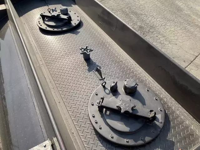 平成25年12月中古小型ミキサー車・高所作業車・その他特装車日野デュトロの画像10