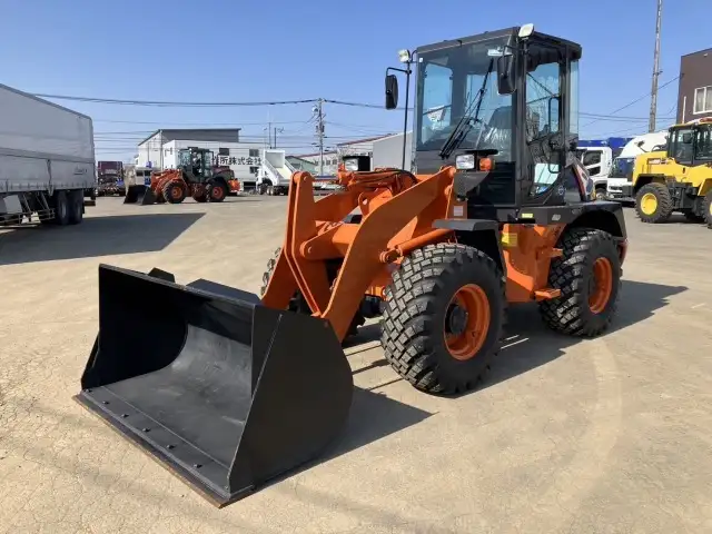 【車検:令和7年10月迄】令和5年 日立 ZW80 タイヤショベル アワー:154.4h 距離:807km 1,2㎥バケットの画像1