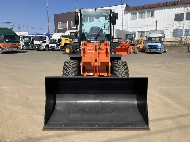 【車検:令和7年10月迄】令和5年 日立 ZW80 タイヤショベル アワー:154.4h 距離:807km 1,2㎥バケットの画像2