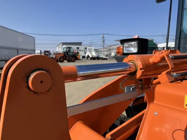 【車検:令和7年10月迄】令和5年 日立 ZW80 タイヤショベル アワー:154.4h 距離:807km 1,2㎥バケットの画像12