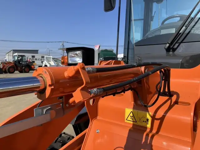【車検:令和7年10月迄】令和5年 日立 ZW80 タイヤショベル アワー:154.4h 距離:807km 1,2㎥バケットの画像13
