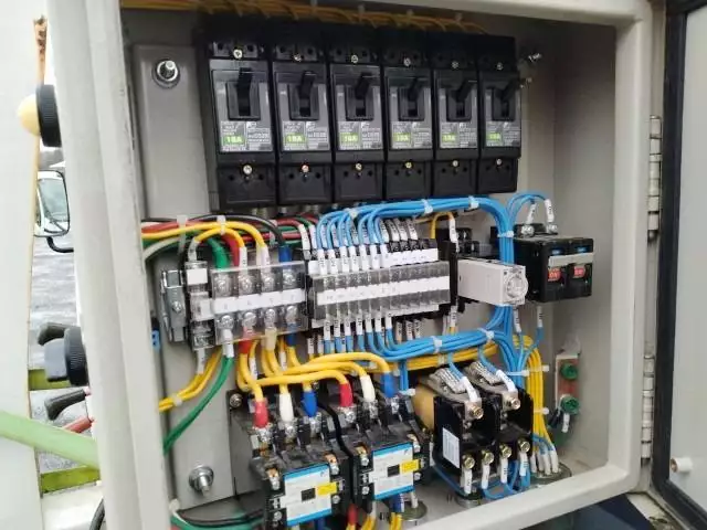 平成20年11月中古小型ミキサー車・高所作業車・その他特装車日野デュトロの画像33