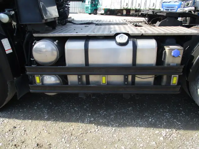 車検付(R6.7)平成28年 UD トラクタ 410馬力 AT 第五輪:11,500kgの画像17