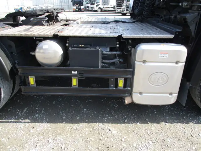 車検付(R6.7)平成28年 UD トラクタ 410馬力 AT 第五輪:11,500kgの画像19