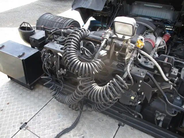 車検付(R6.7)平成28年 UD トラクタ 410馬力 AT 第五輪:11,500kgの画像22