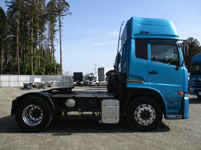 車検付(R6.7)平成28年 UD トラクタ 410馬力 AT 第五輪:11,500kgの画像4