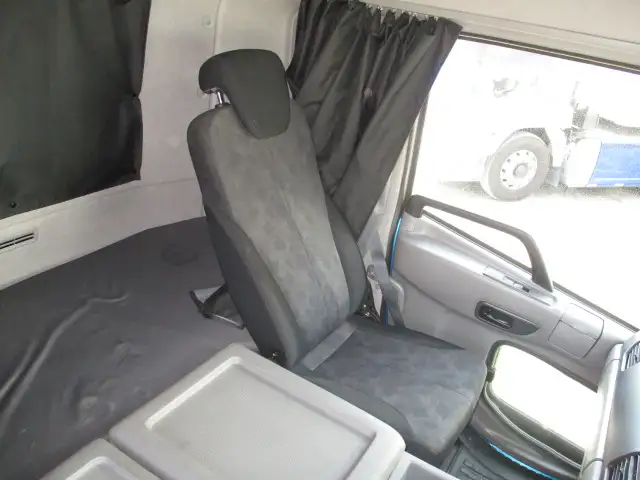 車検付(R6.7)平成28年 UD トラクタ 410馬力 AT 第五輪:11,500kgの画像42