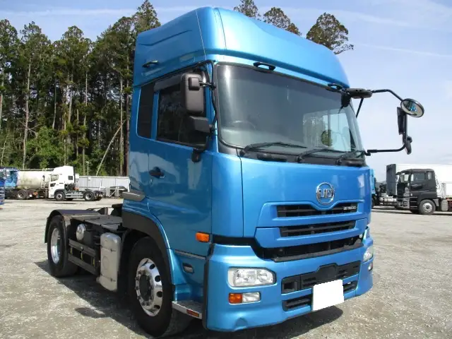 平成28年07月中古小型トラクタヘッド日産UDクオンの画像3