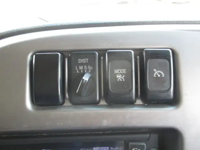 平成28年07月中古小型トラクタヘッド日産UDクオンの画像32