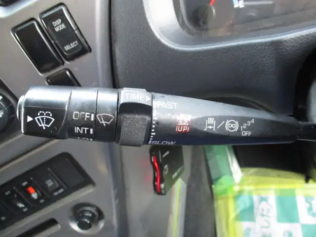 平成28年07月中古小型トラクタヘッド日産UDクオンの画像38