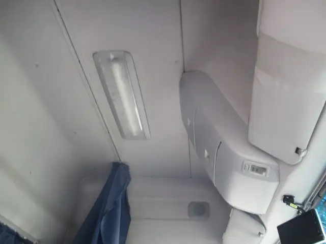 平成28年07月中古小型トラクタヘッド日産UDクオンの画像41