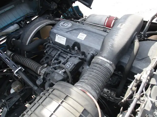 平成28年07月中古小型トラクタヘッド日産UDクオンの画像45