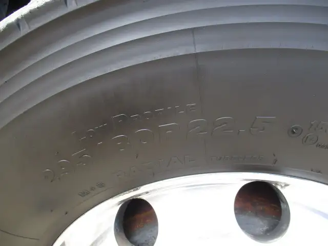 平成28年07月中古小型トラクタヘッド日産UDクオンの画像10