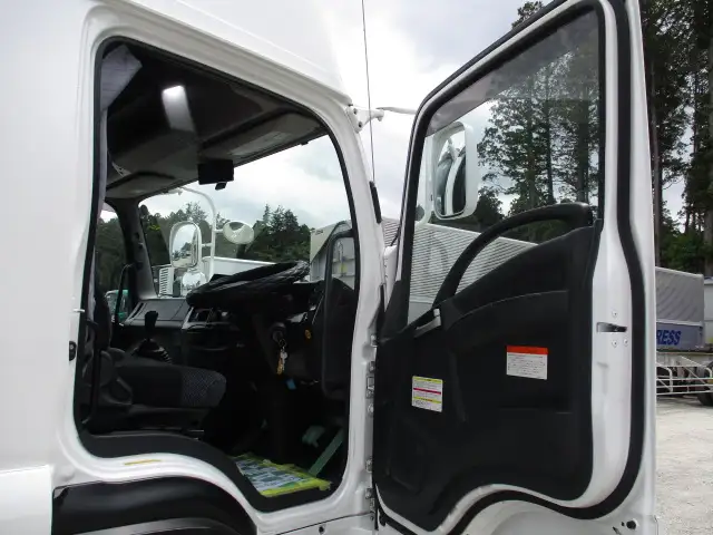 令和04年01月中古増トンアルミバン・ウィングいすゞフォワードの画像32