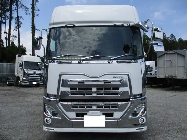 令和02年12月中古大型トラクタヘッド日産UDクオンの画像2