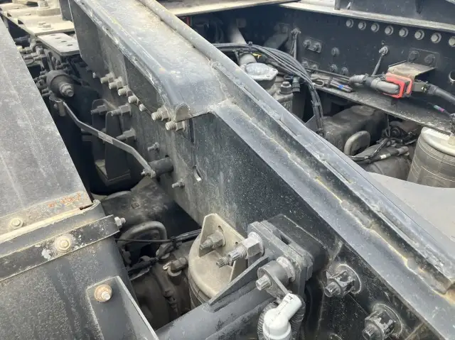 令和02年06月中古大型トラクタヘッド日産UDクオンの画像21