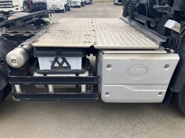 令和02年06月中古大型トラクタヘッド日産UDクオンの画像24