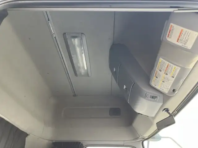 令和02年06月中古大型トラクタヘッド日産UDクオンの画像30