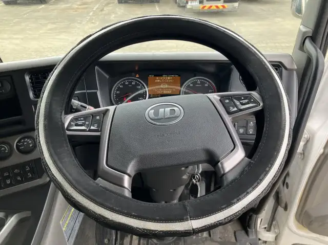 令和02年06月中古大型トラクタヘッド日産UDクオンの画像31