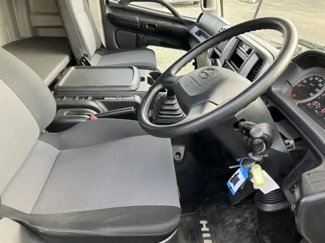 平成29年08月中古中型ダンプ日野レンジャーの画像47