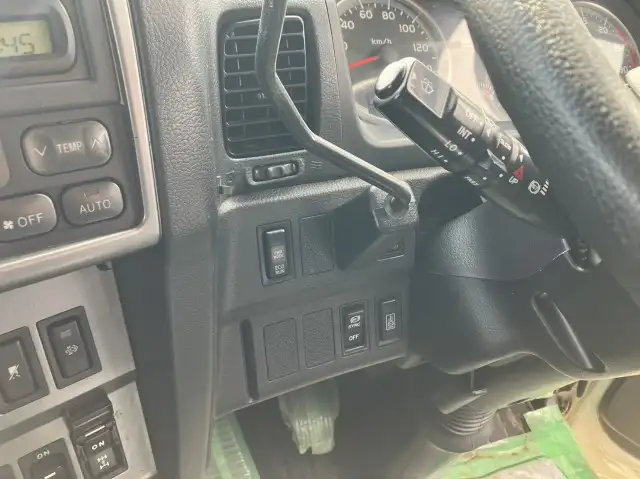 平成29年05月中古大型トラクタヘッド日野プロフィアの画像9