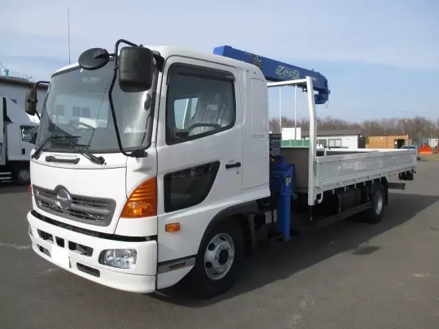 平成29年03月中古中型クレーン付日野レンジャーの画像1