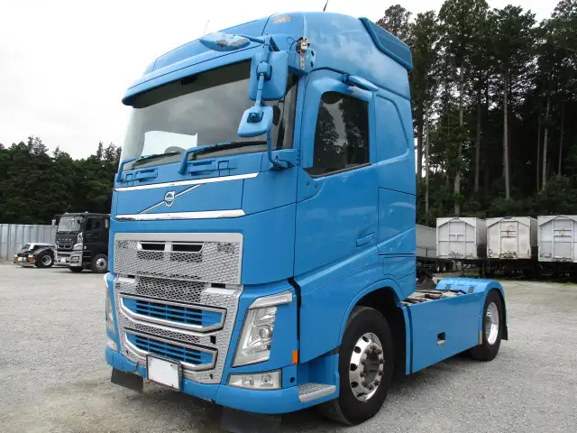 平成30年06月中古大型トラクタヘッドボルボボルボの画像1