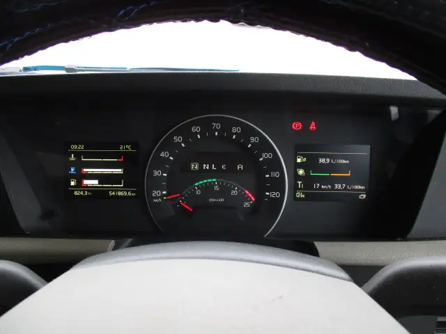 平成30年06月中古大型トラクタヘッドボルボボルボの画像27